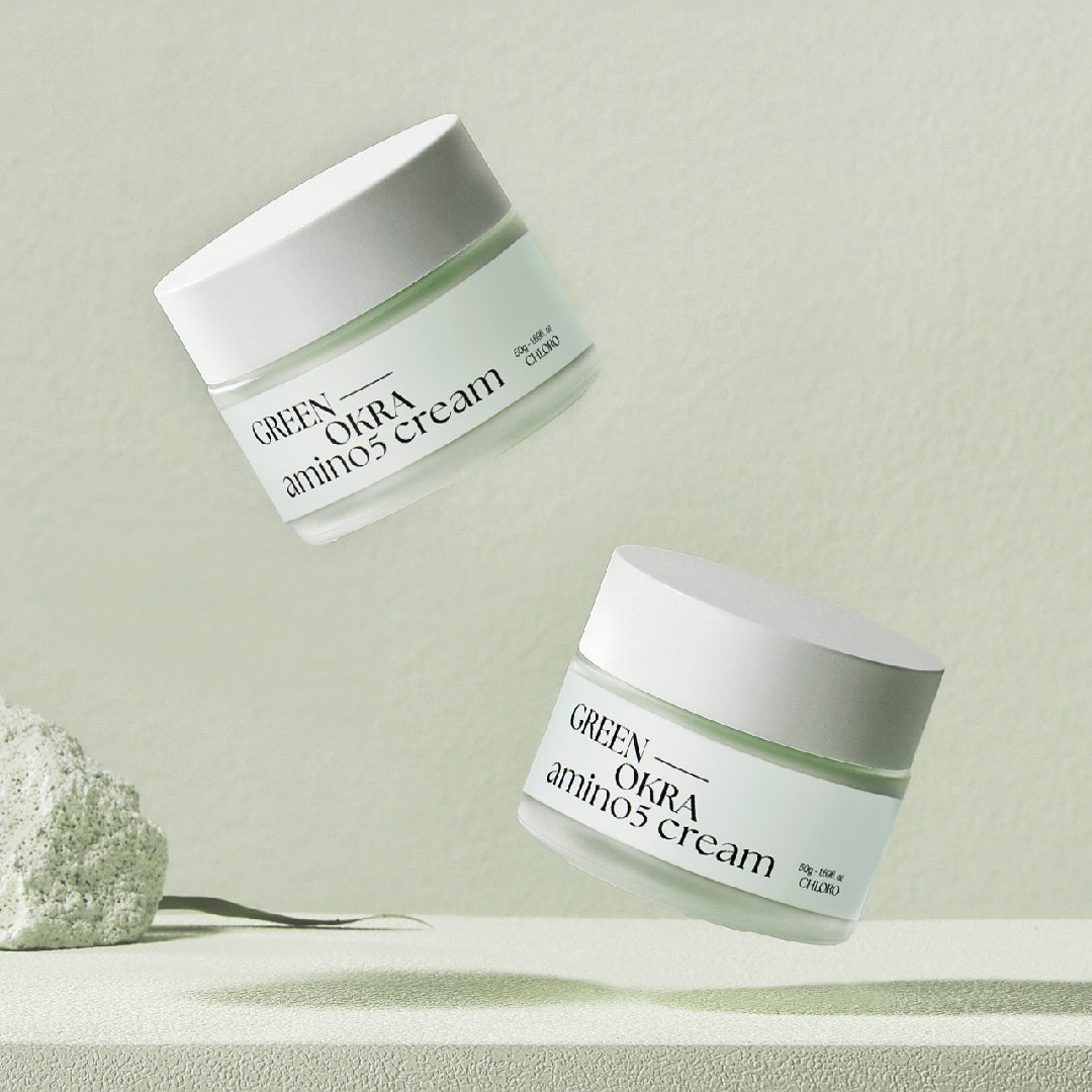 Hand applying Chloro Green Okra Amino 5 Cream – nourishing K-beauty cream with okra and 5 types of amino acids. Beautifulsmile cosmetics UK